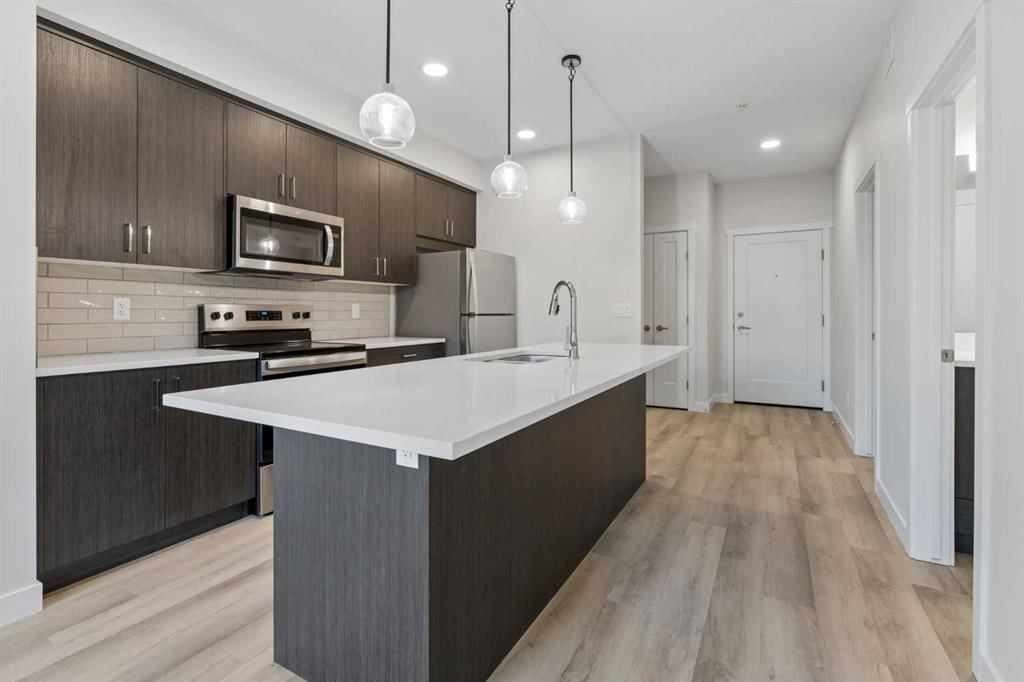 309, 655 Shawnee Square SW, Calgary — photo 4 of 18