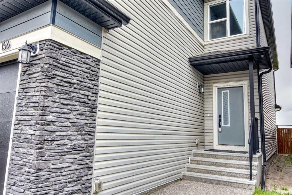 156 Savanna Way NE, Calgary — photo 3 of 40