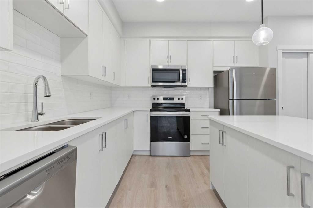312, 655 Shawnee Square SW, Calgary — photo 5 of 19