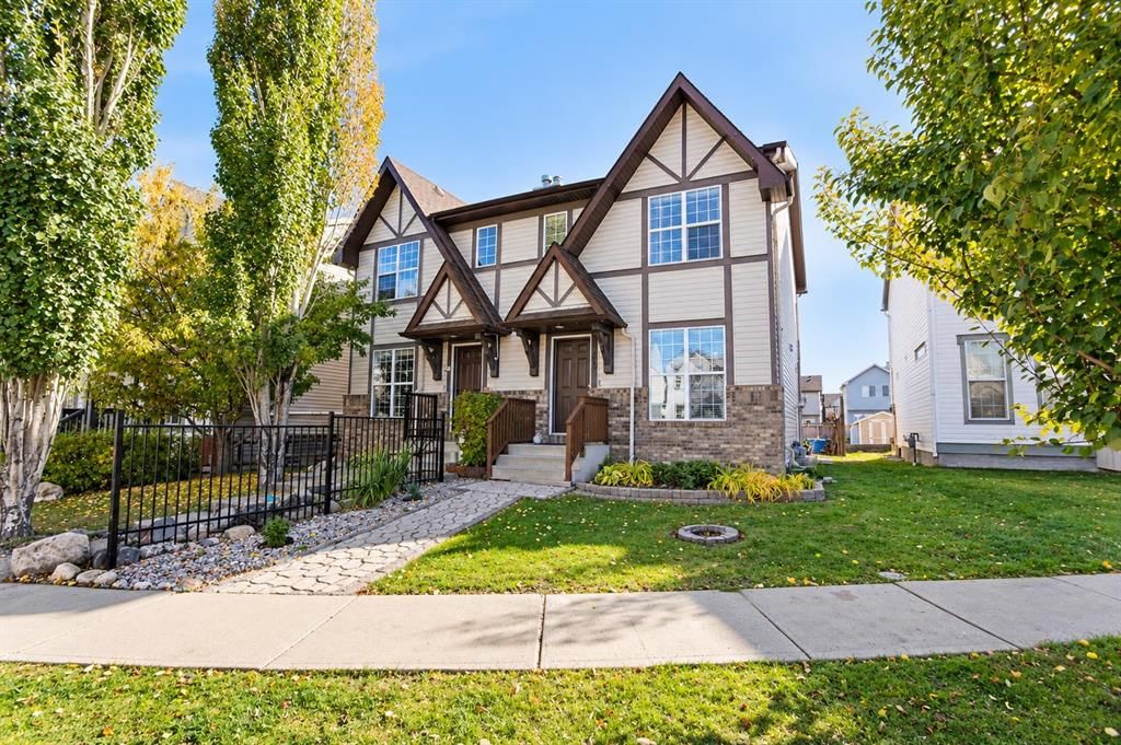 29 Elgin Mews SE, Calgary — main listing photo