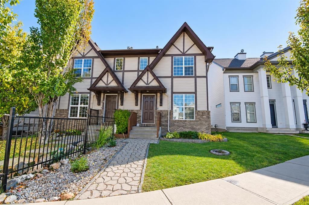 29 Elgin Mews SE, Calgary — photo 2 of 38