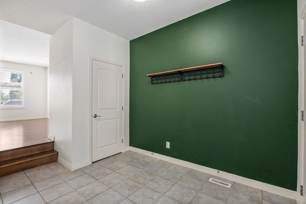 31 Chaparral Valley Way SE, Calgary — photo 4 of 44
