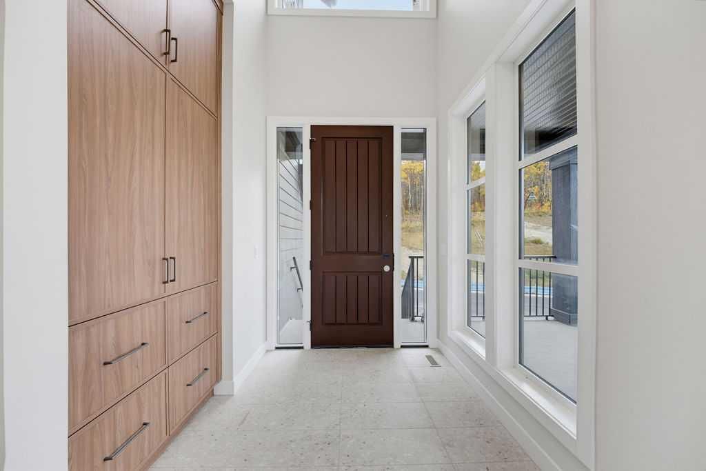 83 Crestridge Heights SW, Calgary — photo 2 of 50