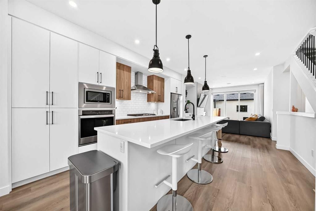 4510 72 Street NW, Calgary — photo 4 of 49