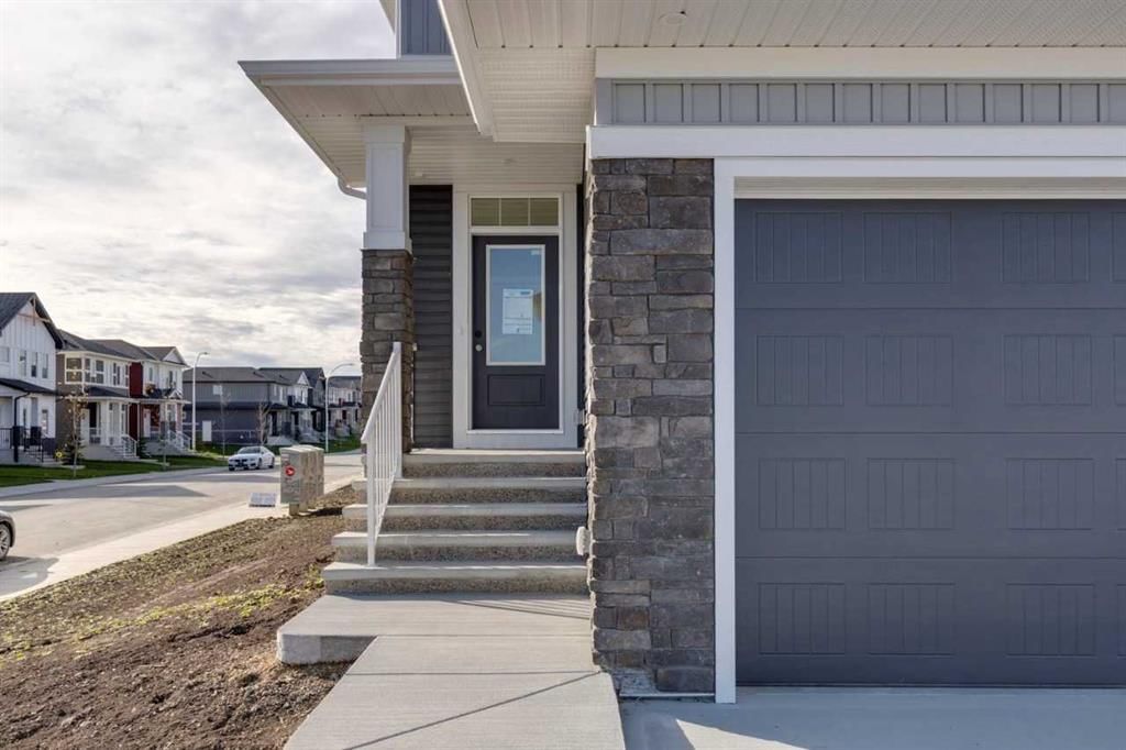 51 Bridgeport Circle, Chestermere — photo 2 of 40