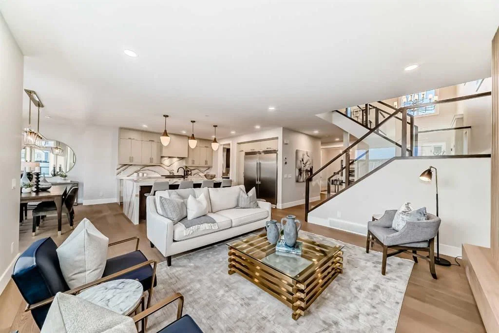 386 Spring Creek Circle SW, Calgary — main listing photo