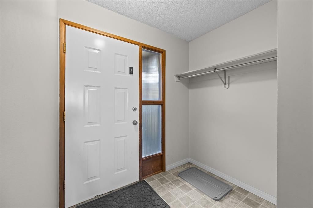 130 MacEwan Park Way NW, Calgary — photo 2 of 40