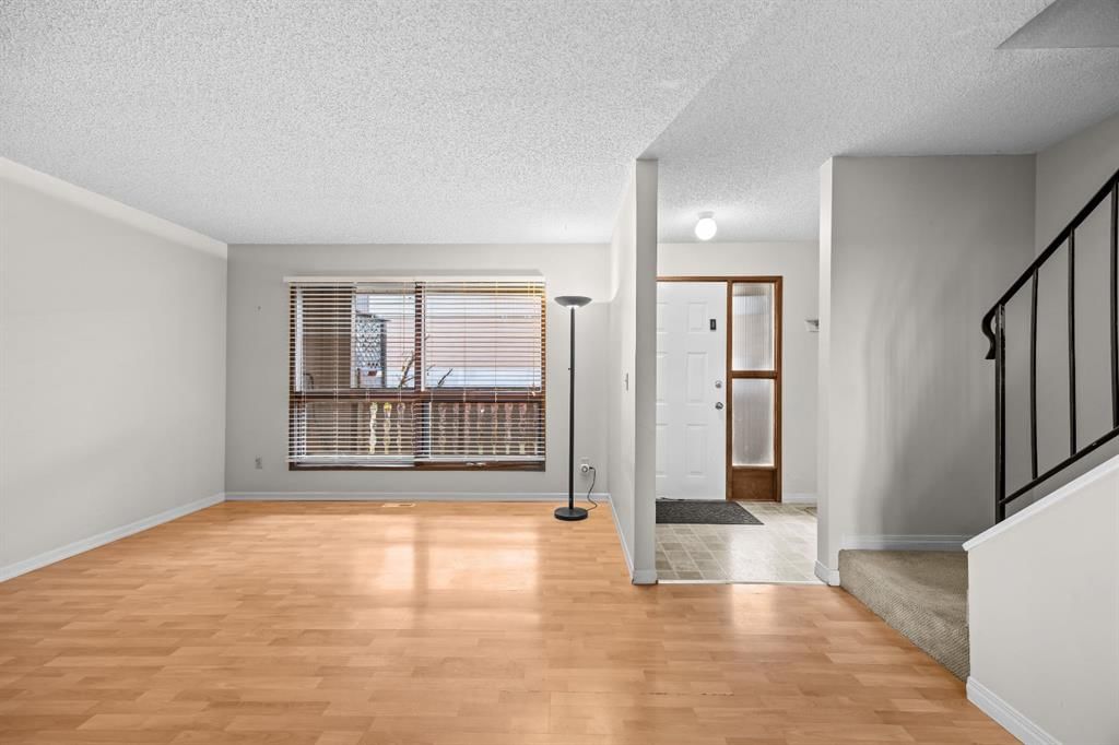 130 MacEwan Park Way NW, Calgary — photo 4 of 40