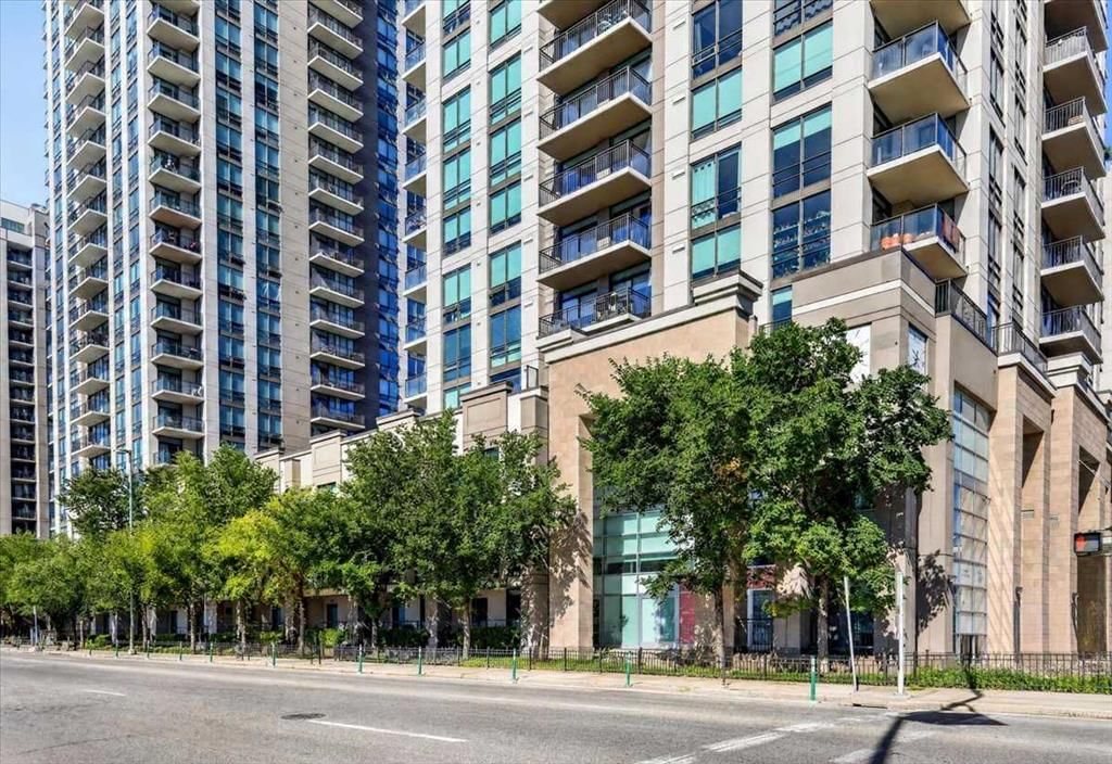 2406, 1111 10 Street SW, Calgary — photo 3 of 49