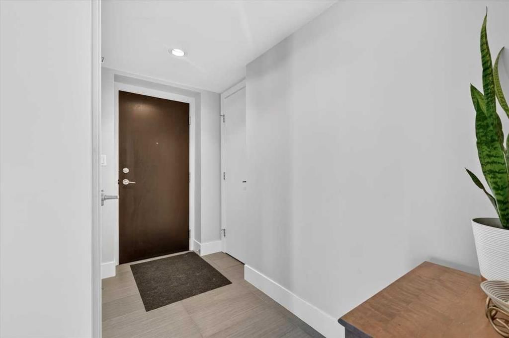 2406, 1111 10 Street SW, Calgary — photo 5 of 49