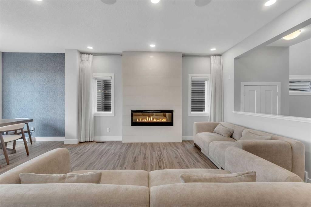 81 Carringvue Manor NW, Calgary — photo 5 of 36