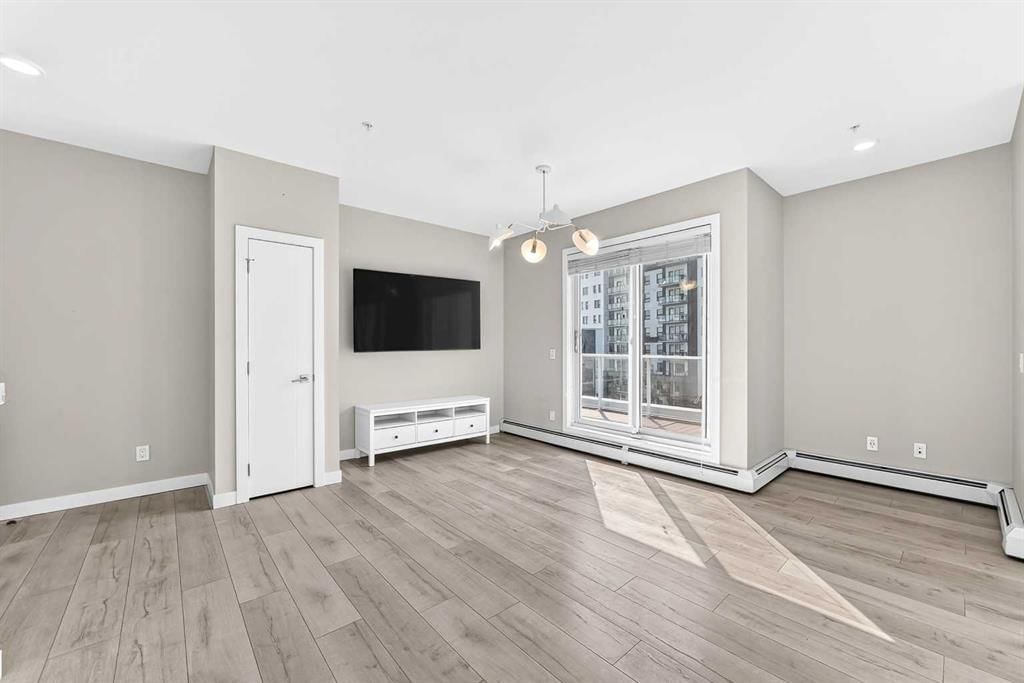 410, 3130 Thirsk Street NW, Calgary — photo 5 of 27