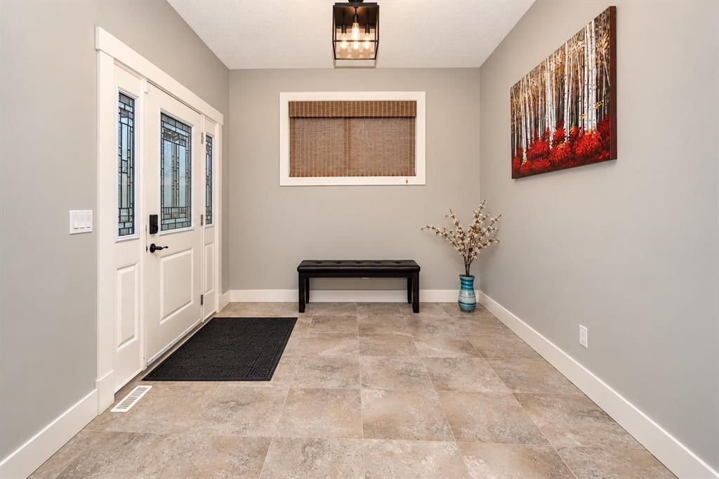 108 Kinniburgh Close, Chestermere — photo 2 of 50