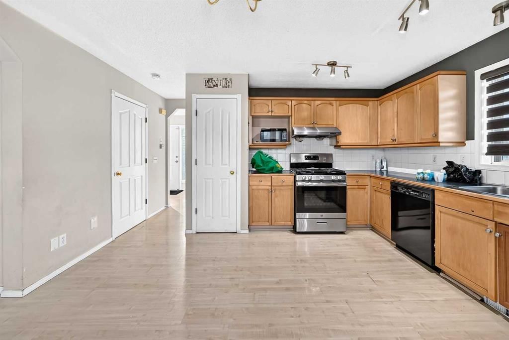 680 Martindale Boulevard NE, Calgary — photo 5 of 42