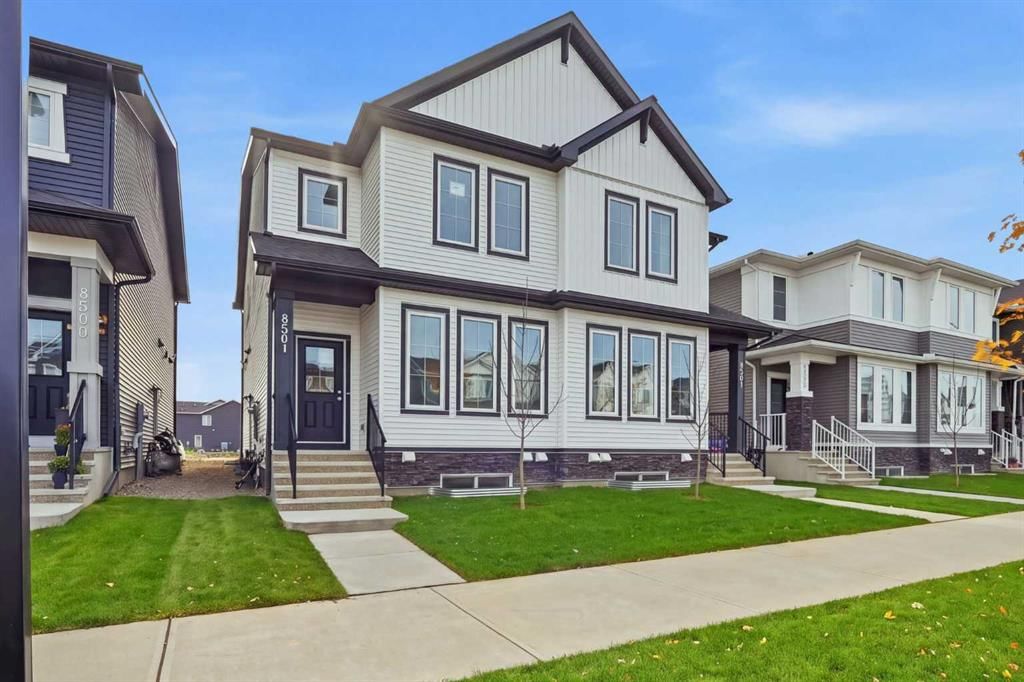 8561 Huxbury Drive NE, Calgary — photo 2 of 42