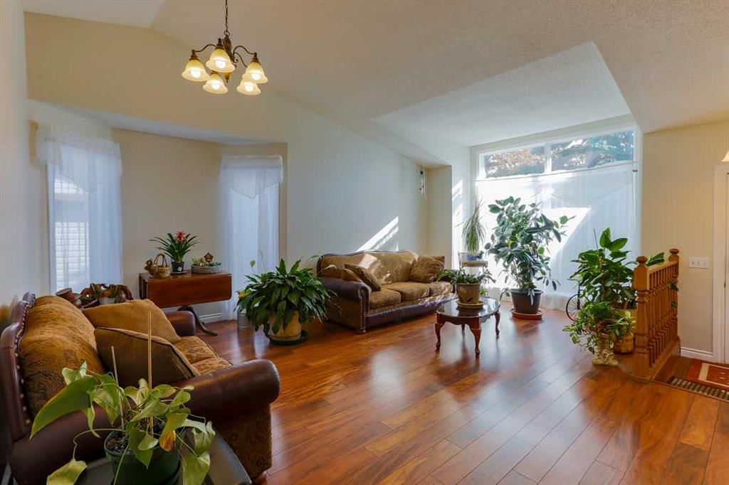 94 Athabasca Crescent, Crossfield — photo 5 of 37