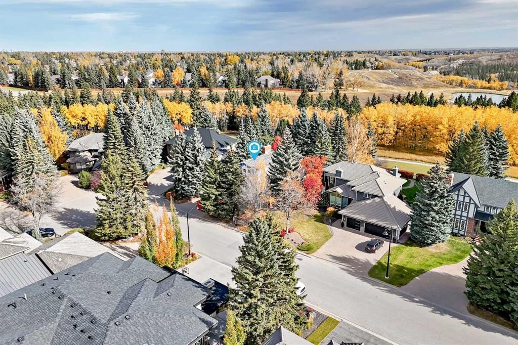 120 Woodacres Drive SW, Calgary — photo 2 of 50