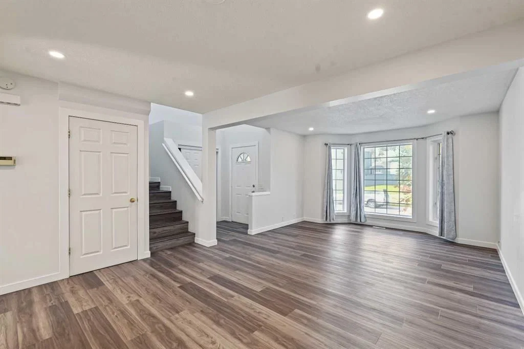 244 Harvest Gold Circle NE, Calgary — photo 4 of 30