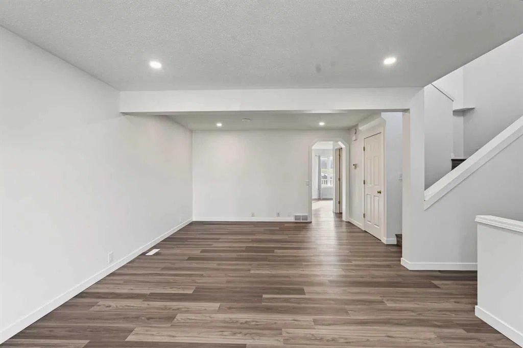 244 Harvest Gold Circle NE, Calgary — photo 5 of 30