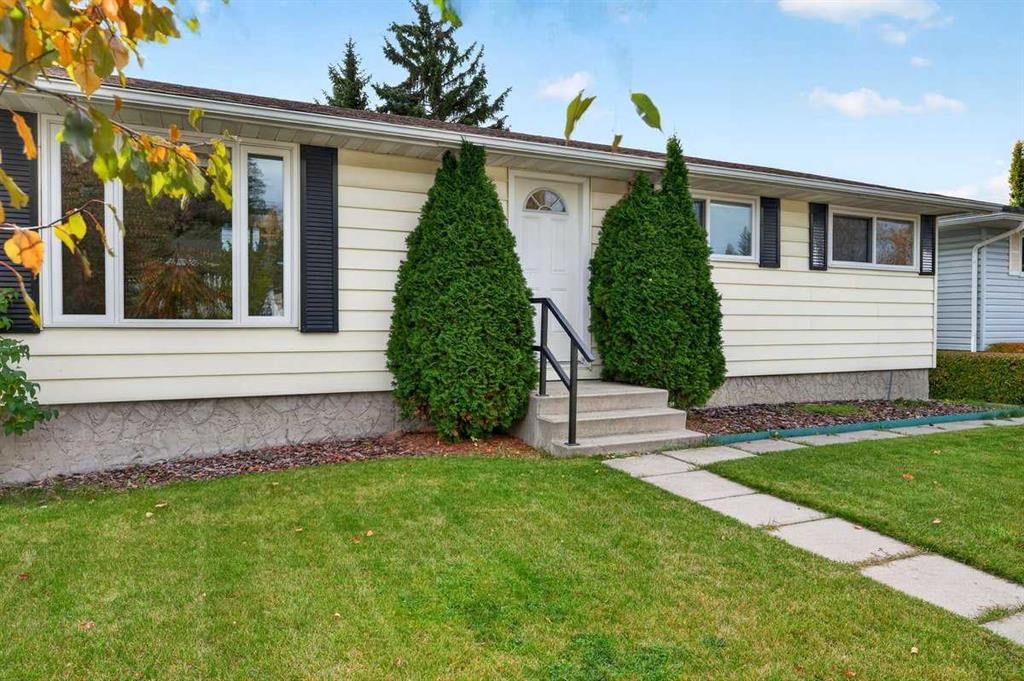 255 Huntridge Way NE, Calgary — photo 3 of 40