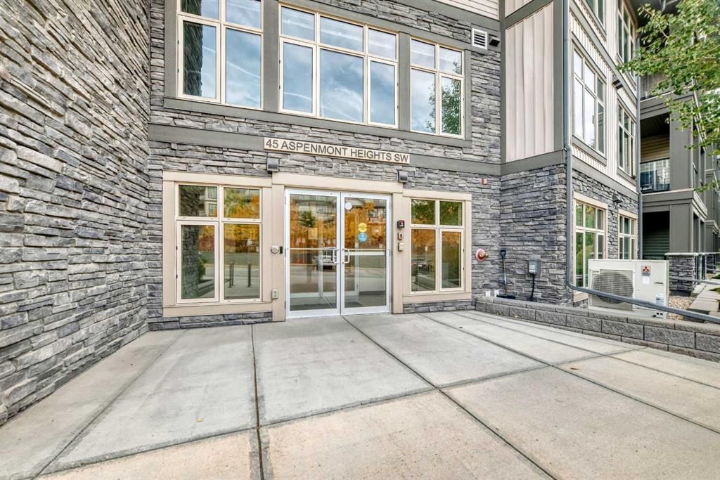 216, 45 Aspenmont Heights SW, Calgary — photo 3 of 44