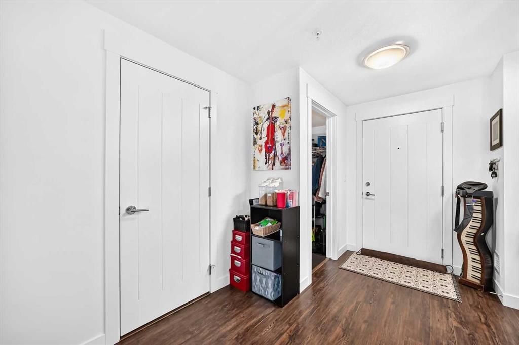 216, 45 Aspenmont Heights SW, Calgary — photo 4 of 44