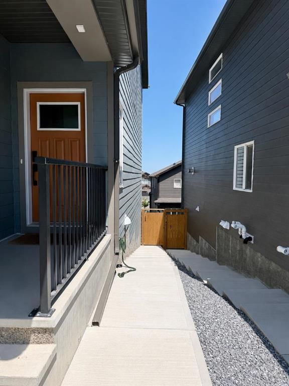 137 Verity Manor SW, Calgary — photo 2 of 50
