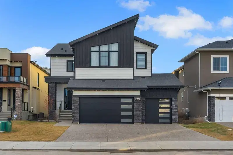 2012 waterbury Road, Calgary — detached for sale