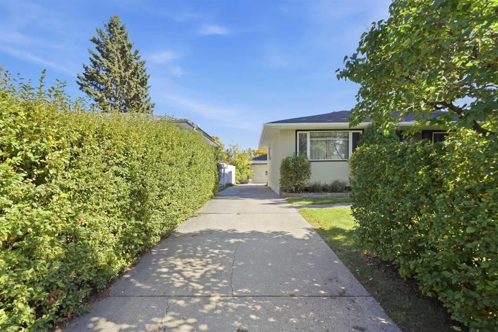 436 Arlington Drive SE, Calgary — photo 2 of 48