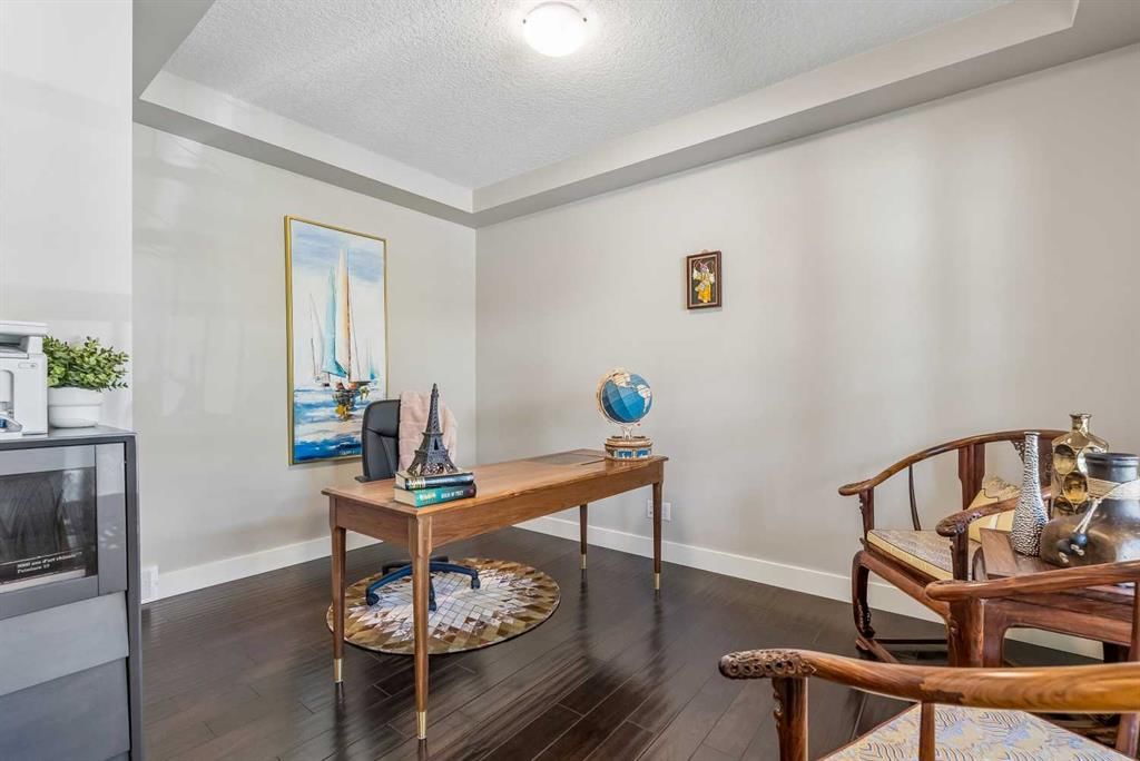 30 Ascot Crescent SW, Calgary — photo 4 of 50