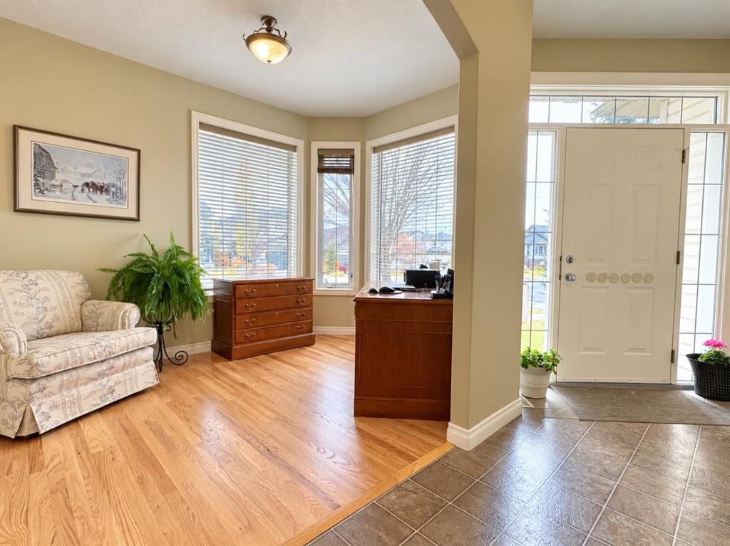 14 Cimarron Park Cove, Okotoks — photo 3 of 32