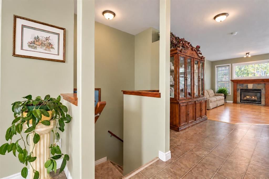 14 Cimarron Park Cove, Okotoks — photo 4 of 32