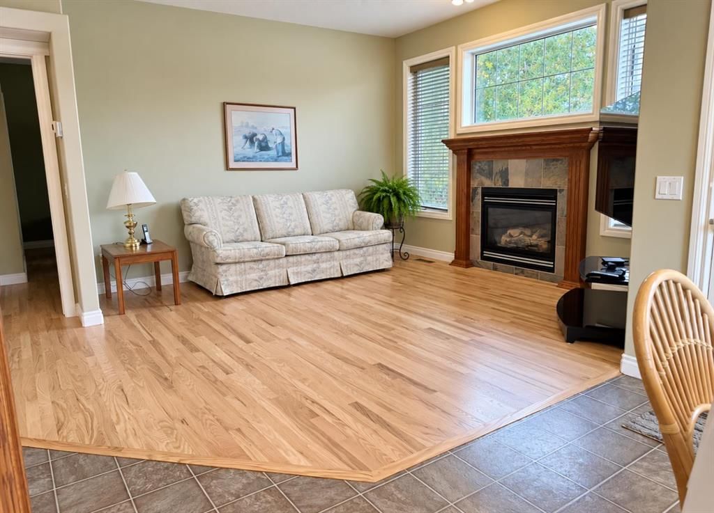 14 Cimarron Park Cove, Okotoks — photo 5 of 32
