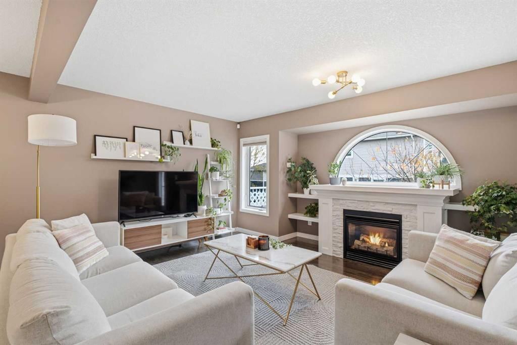 601 Regal Park NE, Calgary — main listing photo