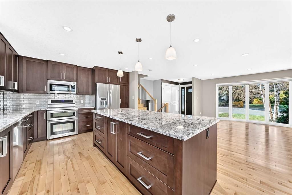 912 Lake Arrow Way SE, Calgary — photo 5 of 47