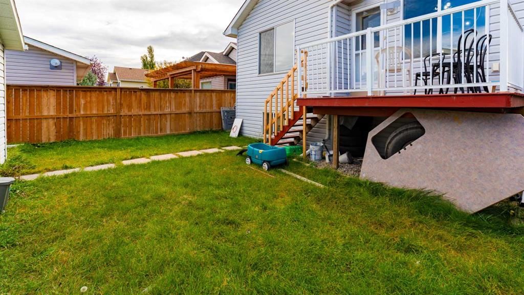 34 Prestwick Landing SE, Calgary — photo 3 of 49