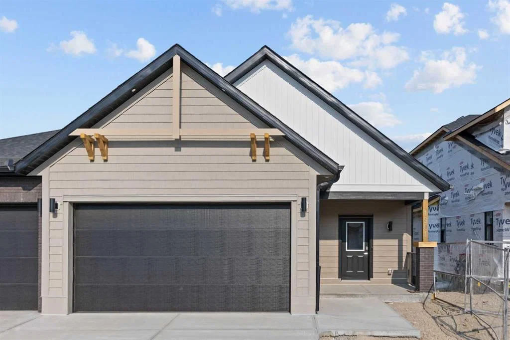 1901, 15 Coopersfield Link SW, Airdrie — photo 3 of 34