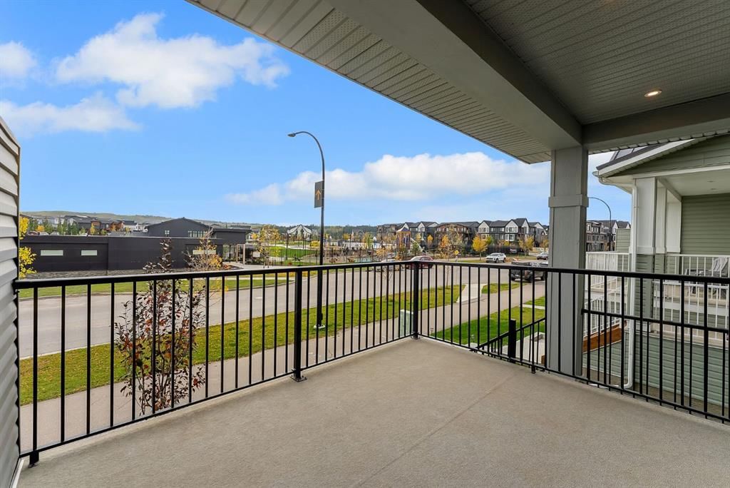 164 Rowmont Boulevard NW, Calgary — photo 5 of 50