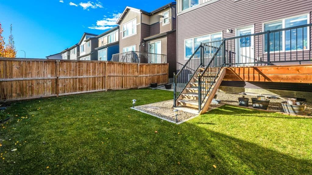 234 Carringsby Way NW, Calgary — photo 4 of 50