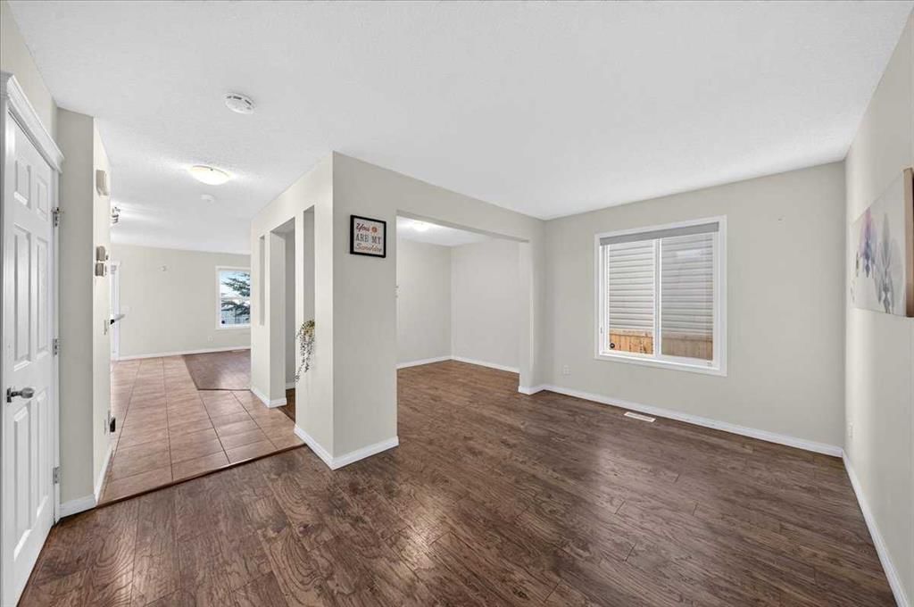 117 Panora Way NW, Calgary — photo 4 of 43