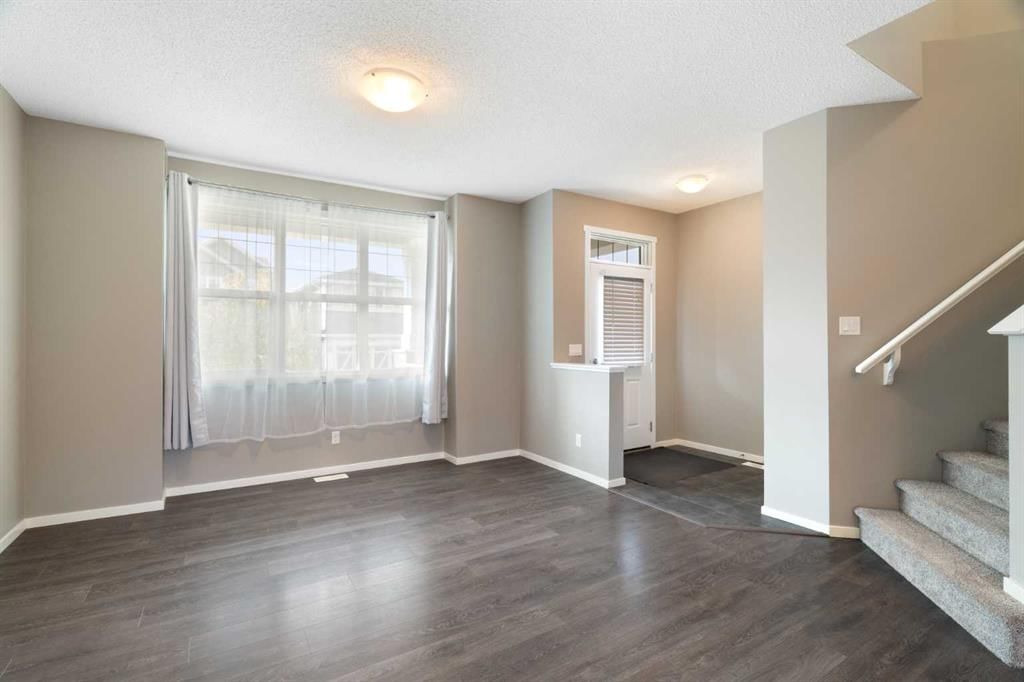 372 Kingsmere Way SE, Airdrie — photo 4 of 23