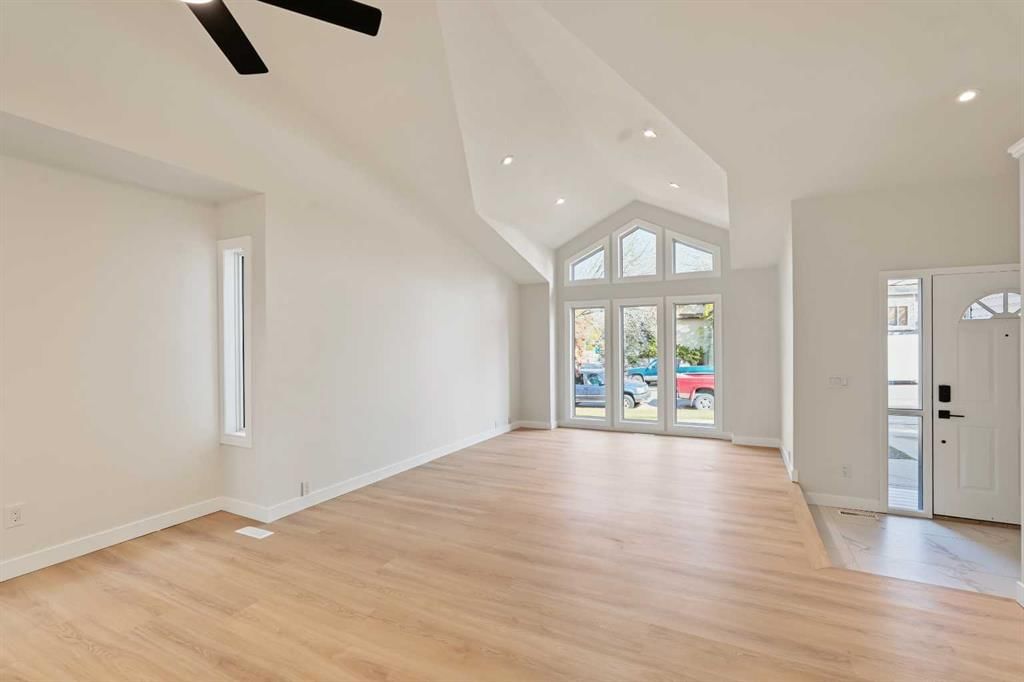 14654 Deer Ridge Drive SE, Calgary — photo 4 of 50