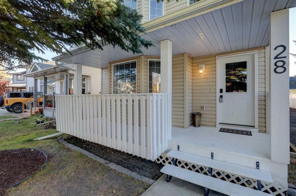 28 Woodside Circle NW, Calgary — detached for sale