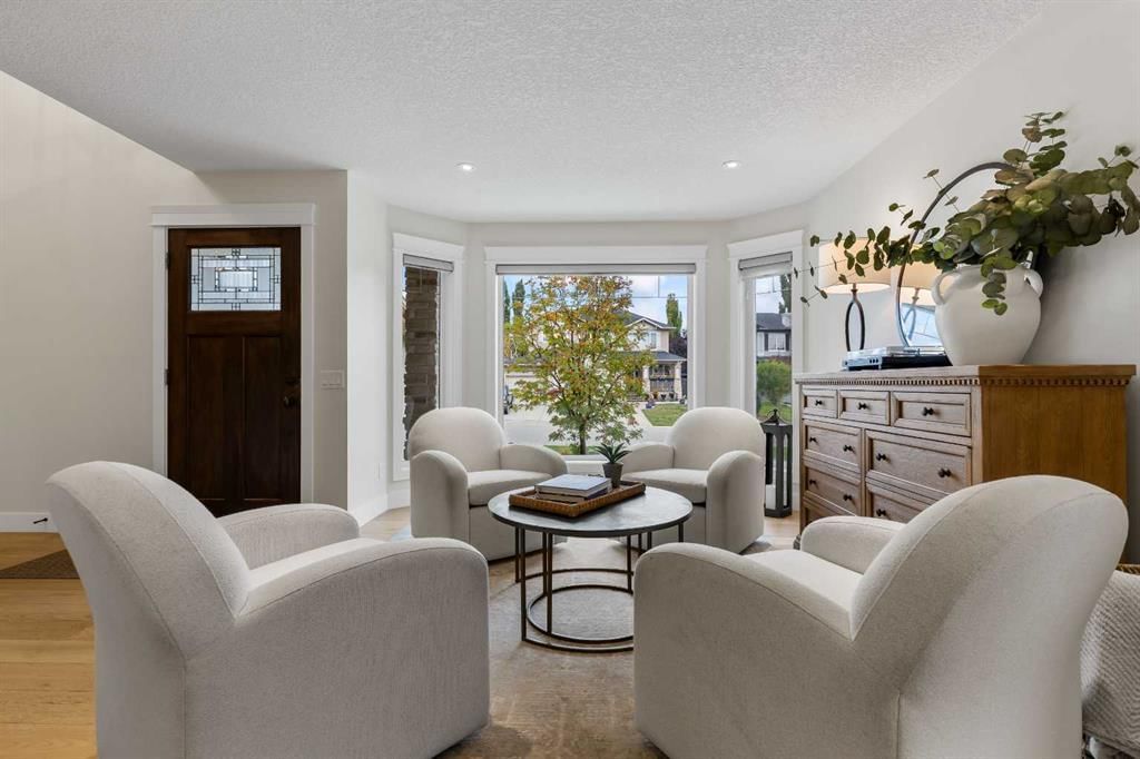 106 Chapala Close SE, Calgary — photo 4 of 50