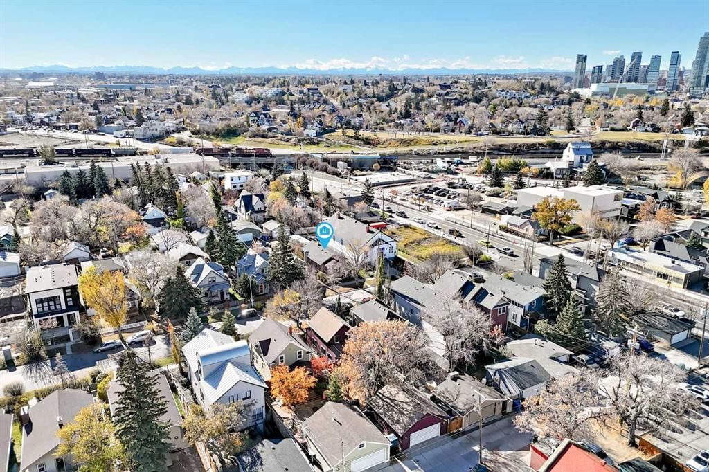 1309 10 Avenue SE, Calgary — photo 2 of 7