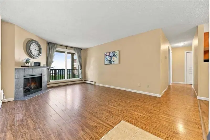 424, 6400 Coach Hill Road SW, Calgary — photo 3 of 42