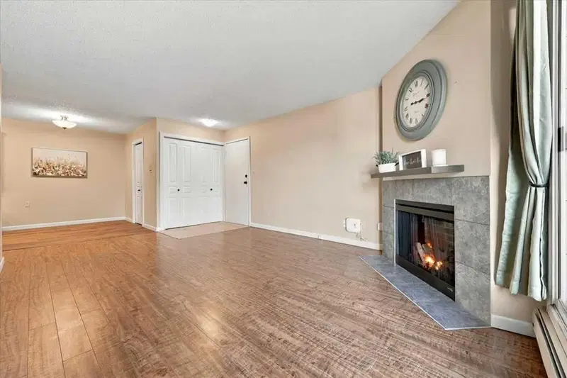 424, 6400 Coach Hill Road SW, Calgary — photo 4 of 42