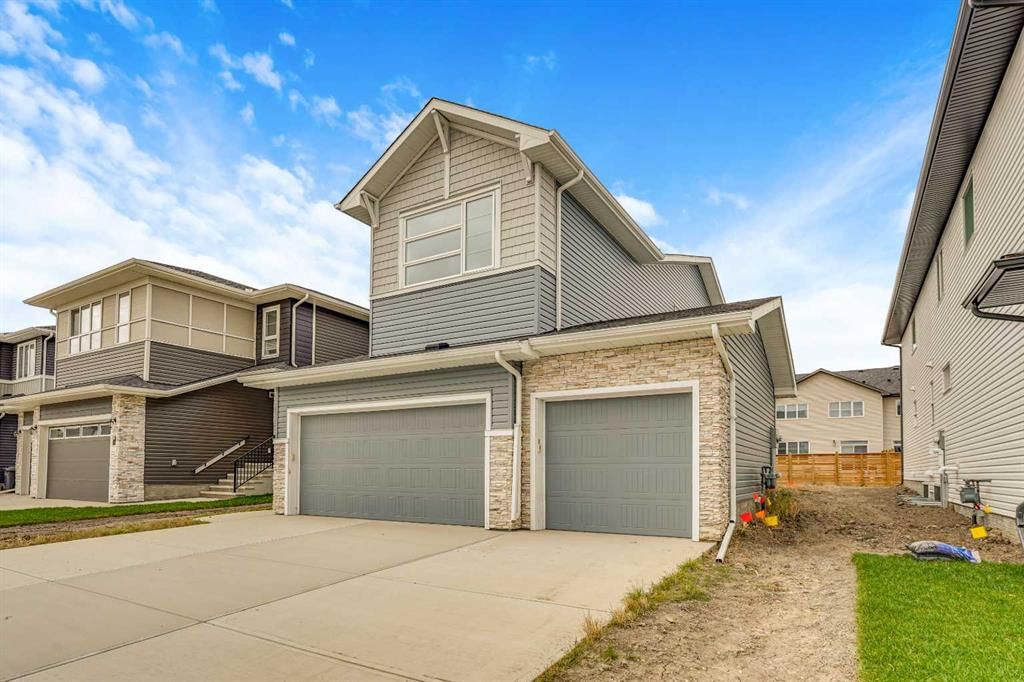 95 Dawson Wharf Mount, Chestermere — photo 2 of 37