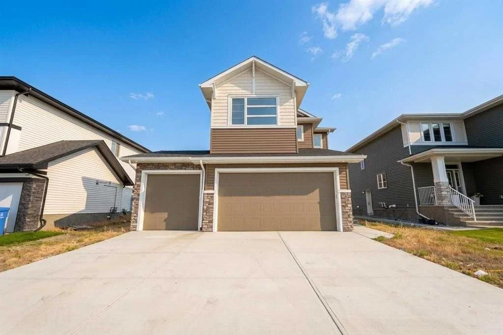 72 Dawson Wharf Mount, Chestermere — main listing photo
