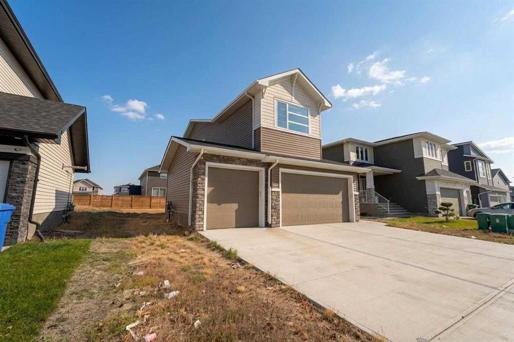 72 Dawson Wharf Mount, Chestermere — photo 2 of 43